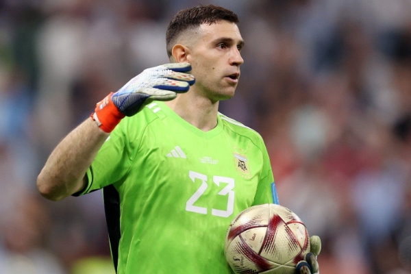 莫佩調(diào)侃撞傷萊諾成就大馬?。骸半y道他不應(yīng)該對(duì)我心存感激嗎？”